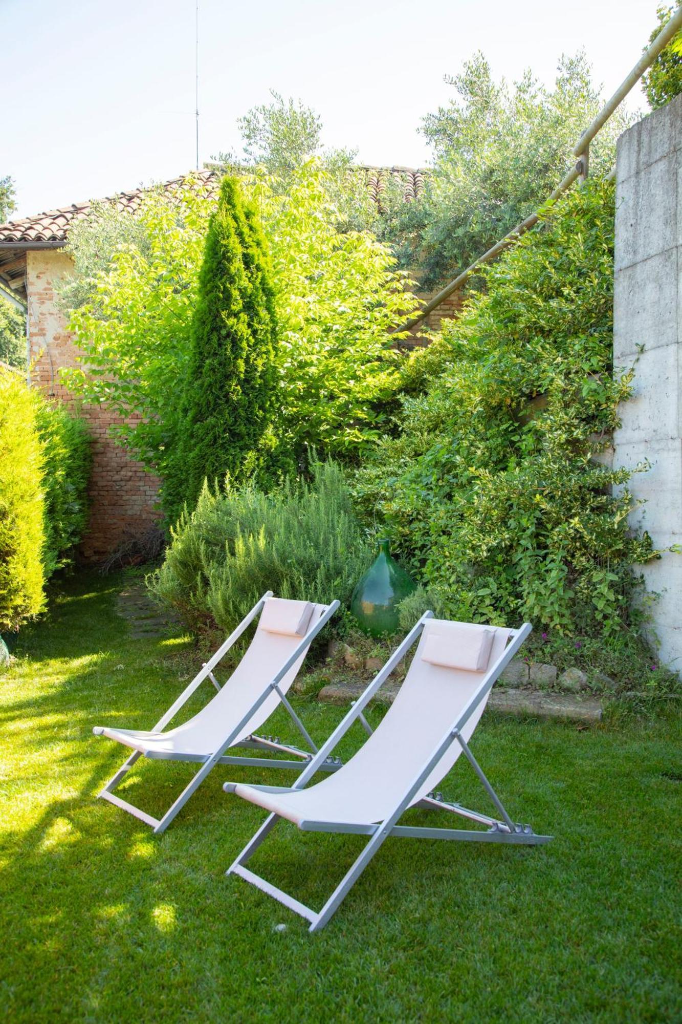 Casa Graziella- Appartamenti Vacanze Portacomaro Exteriör bild