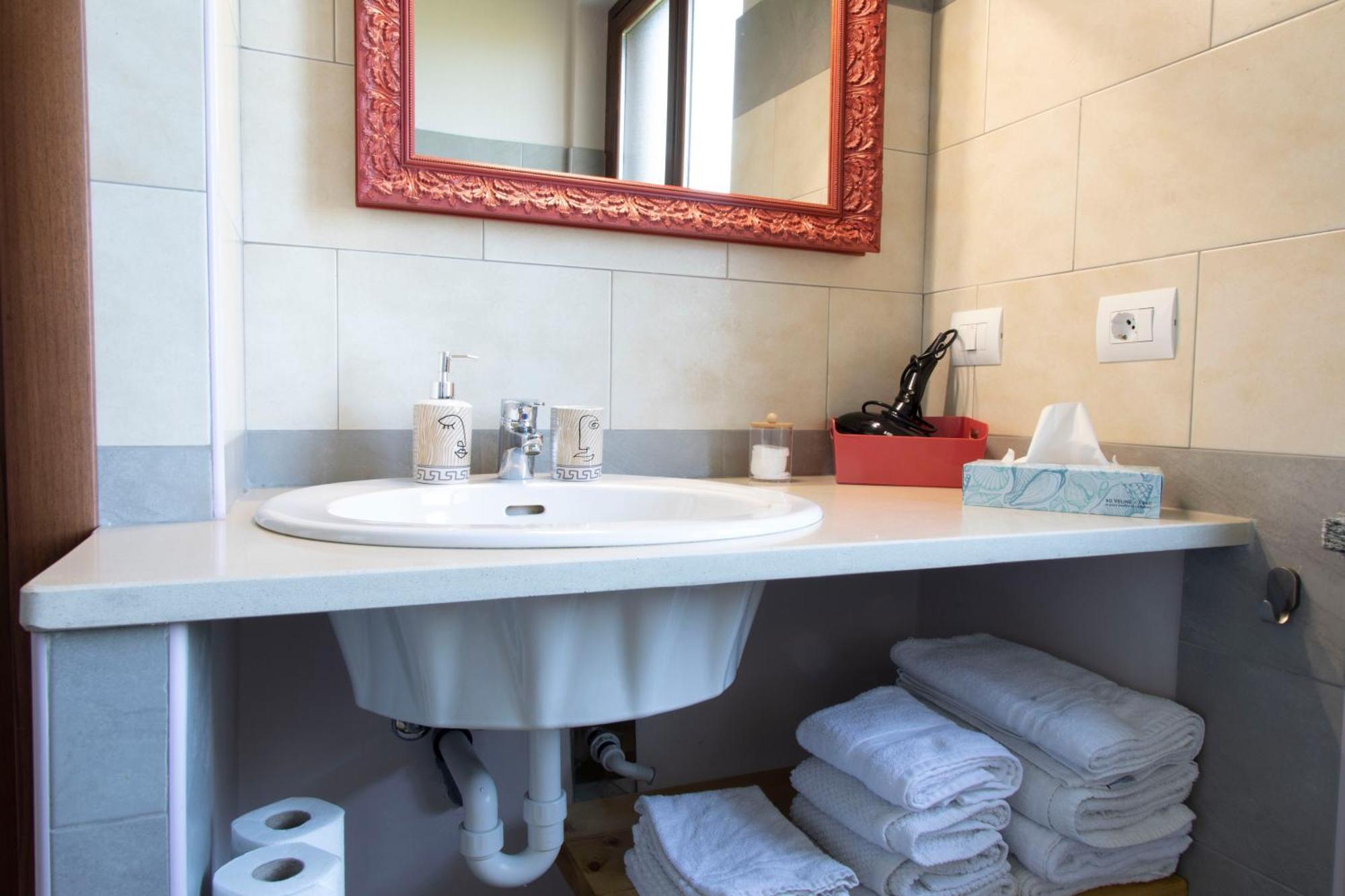 Casa Graziella- Appartamenti Vacanze Portacomaro Exteriör bild